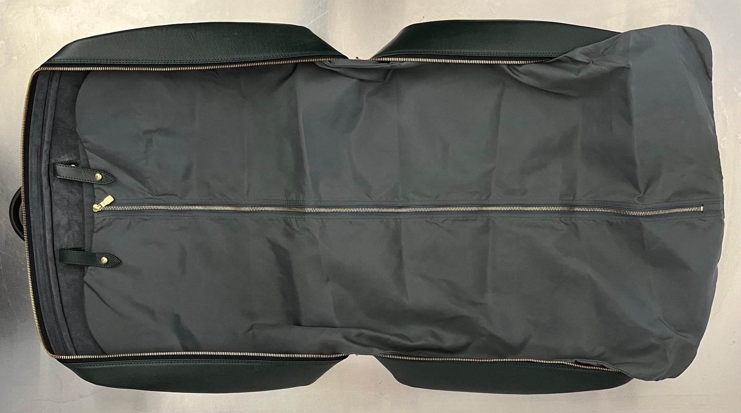 Louis Vuitton Helanga Taiga