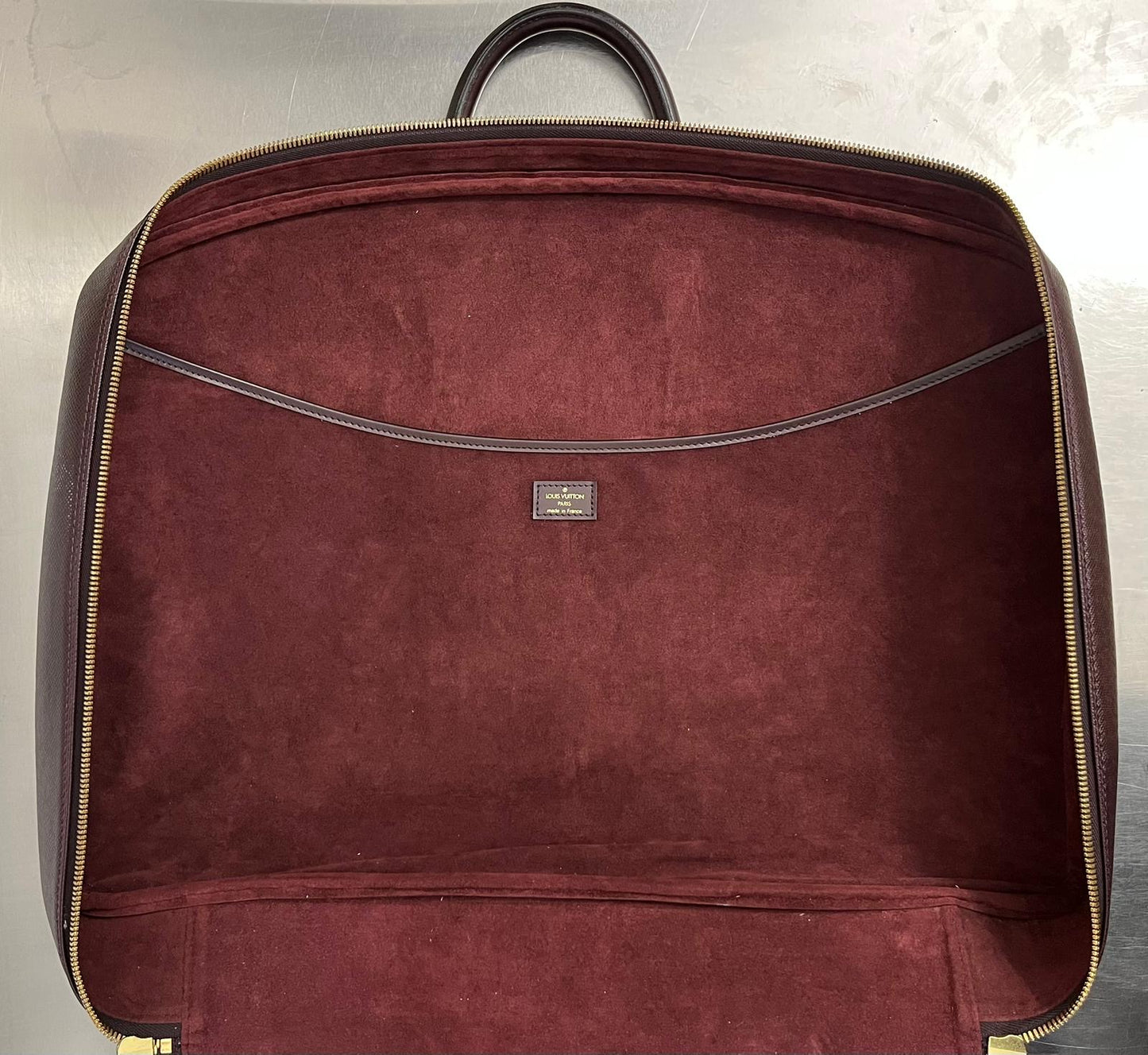 Louis Vuitton Helanga Taiga