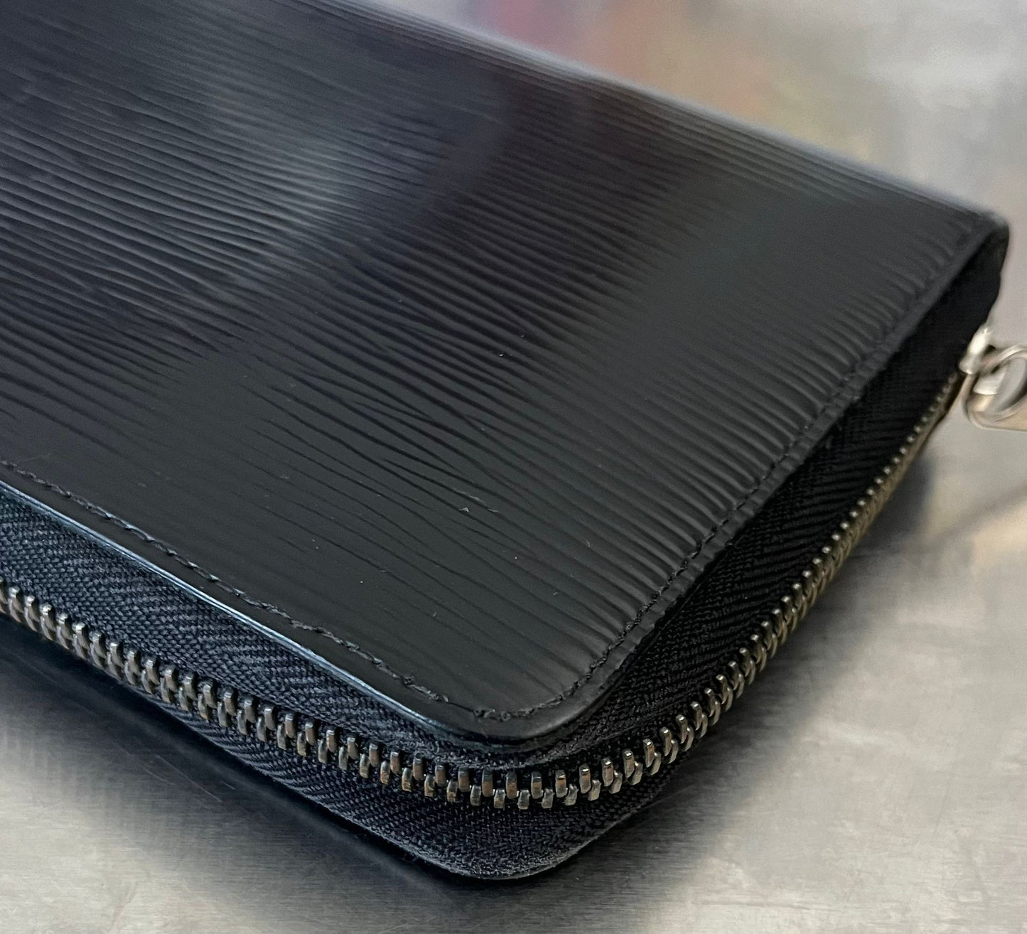 Louis Vuitton Zippy Organizer Epi