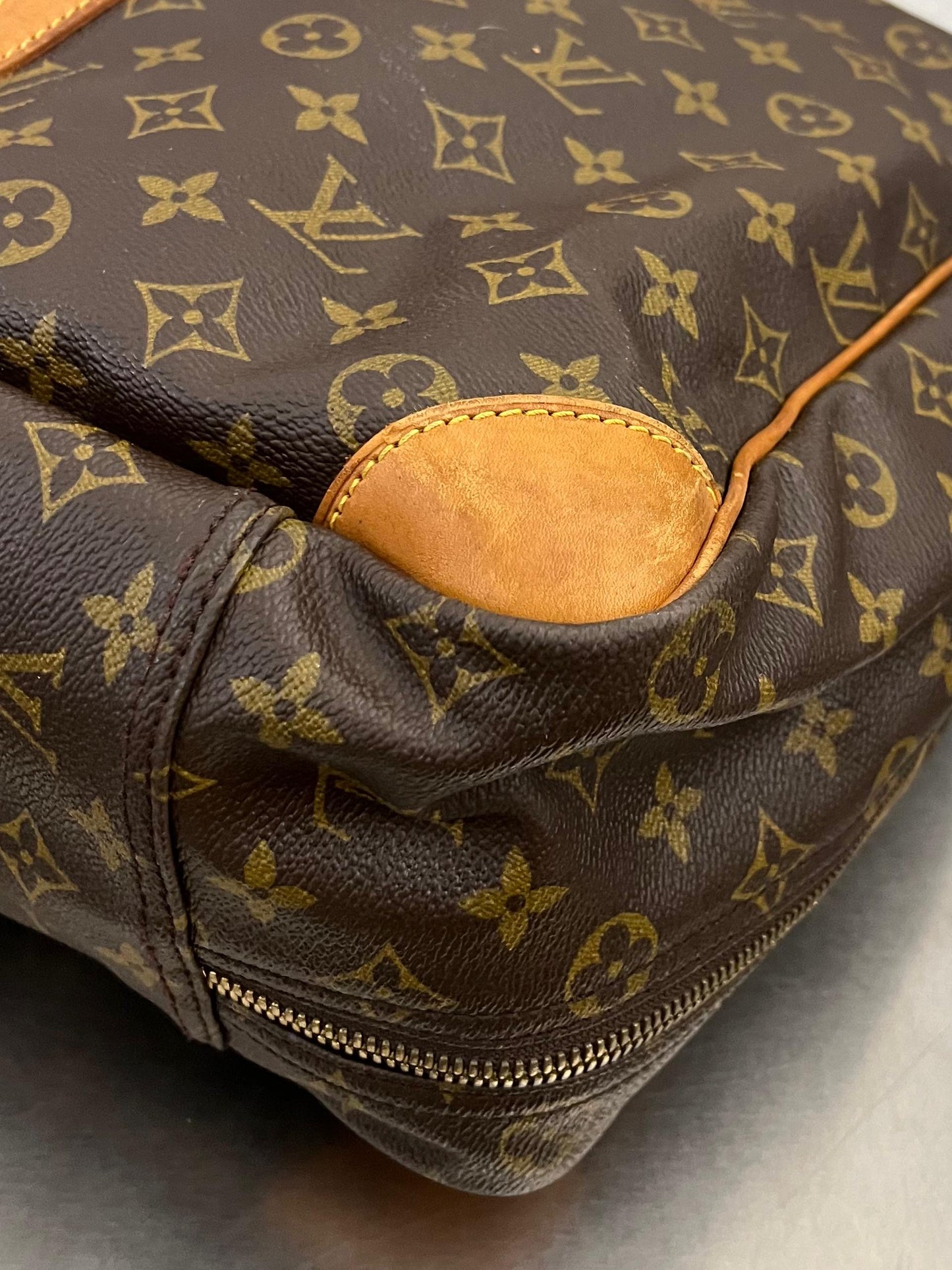 Louis Vuitton Sirius 50
