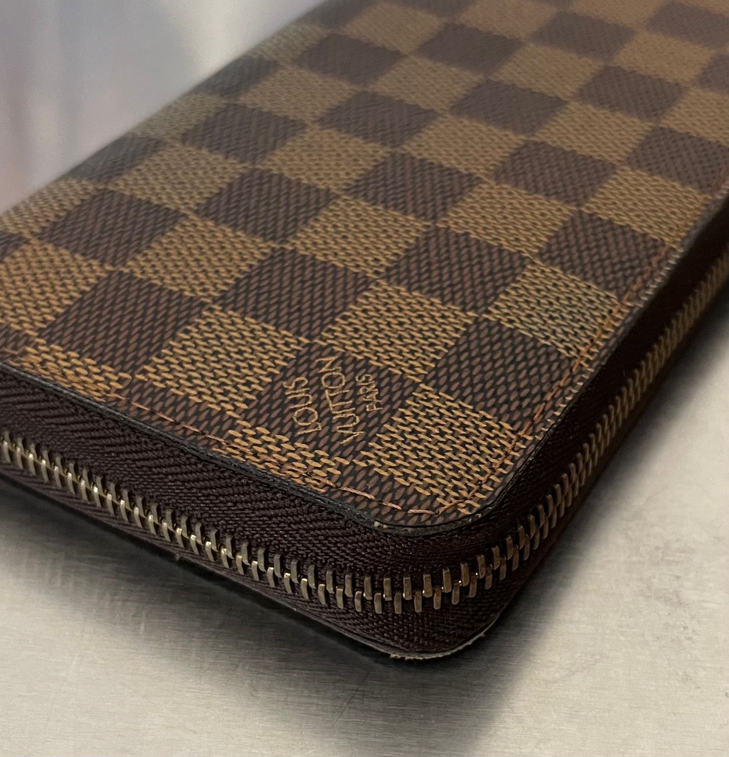 Louis Vuitton Zippy Damier