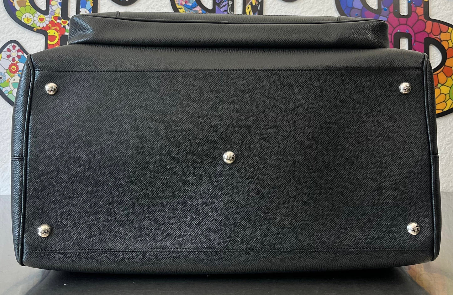 Louis Vuitton Nikolai  Taiga Leder