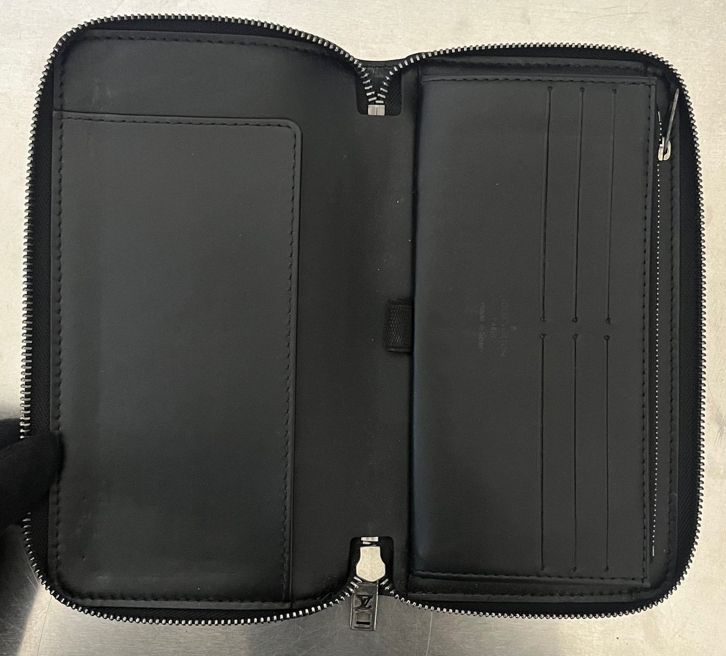 Louis Vuitton Zippy Organizer Utha