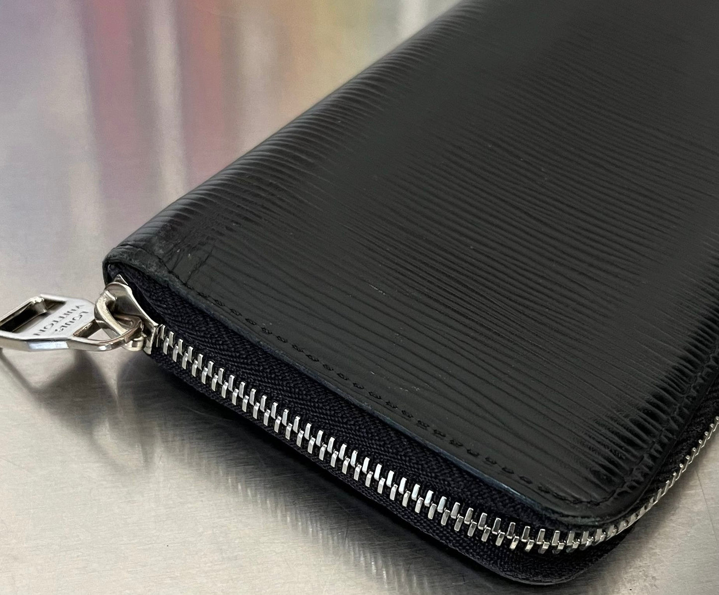Louis Vuitton Zippy Vertical Epi