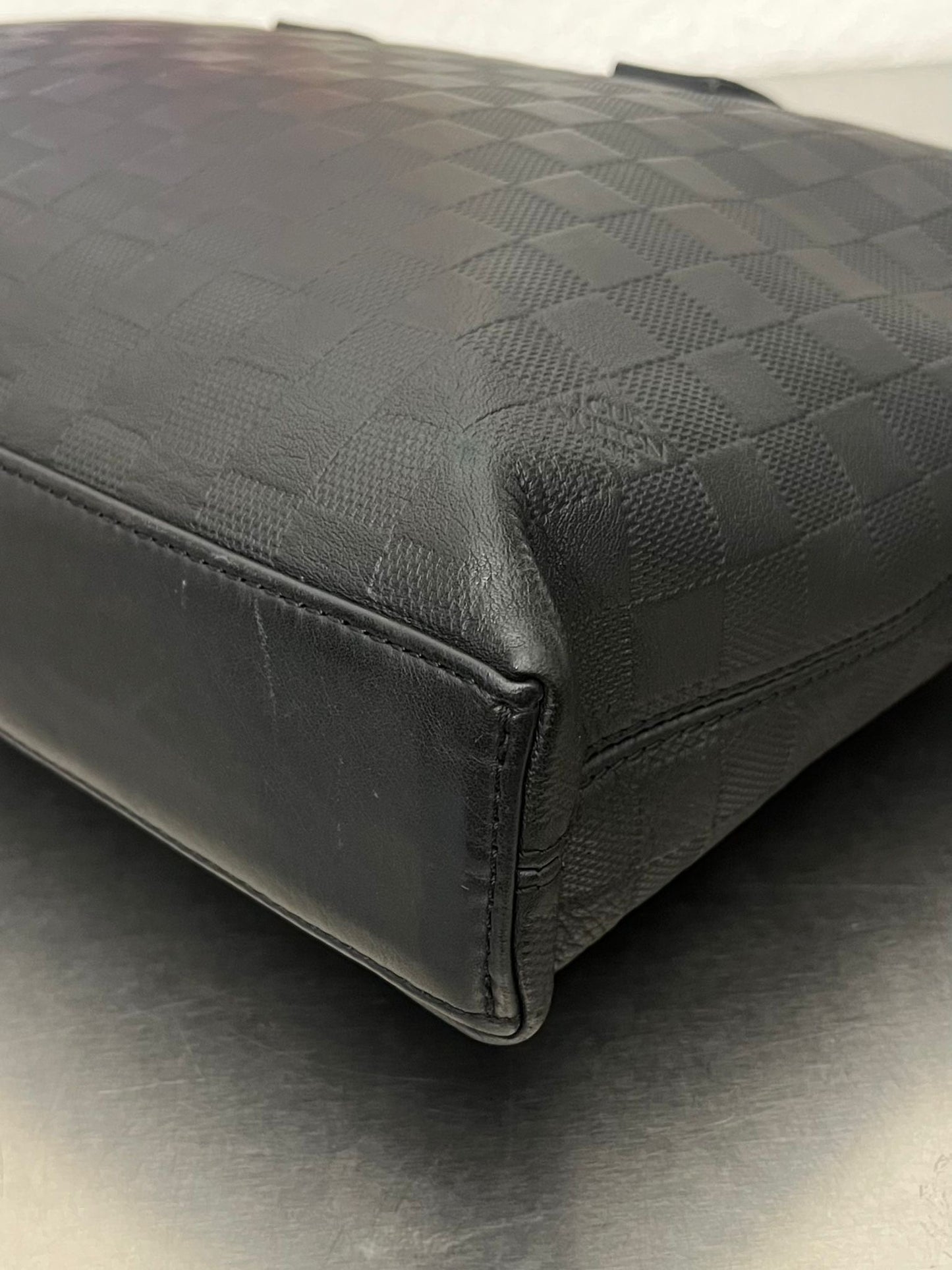 Louis Vuitton Porte Documents Jour Infini