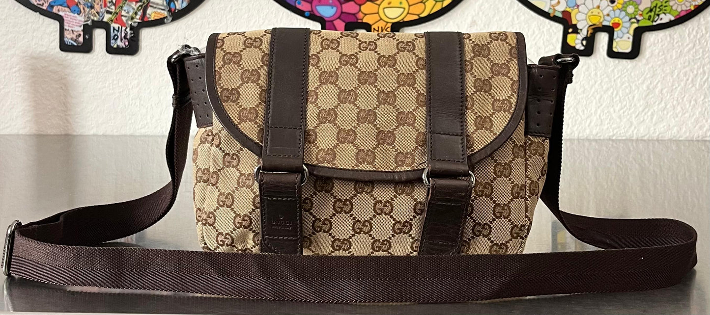 Gucci GG Canvas Umhängetasche
