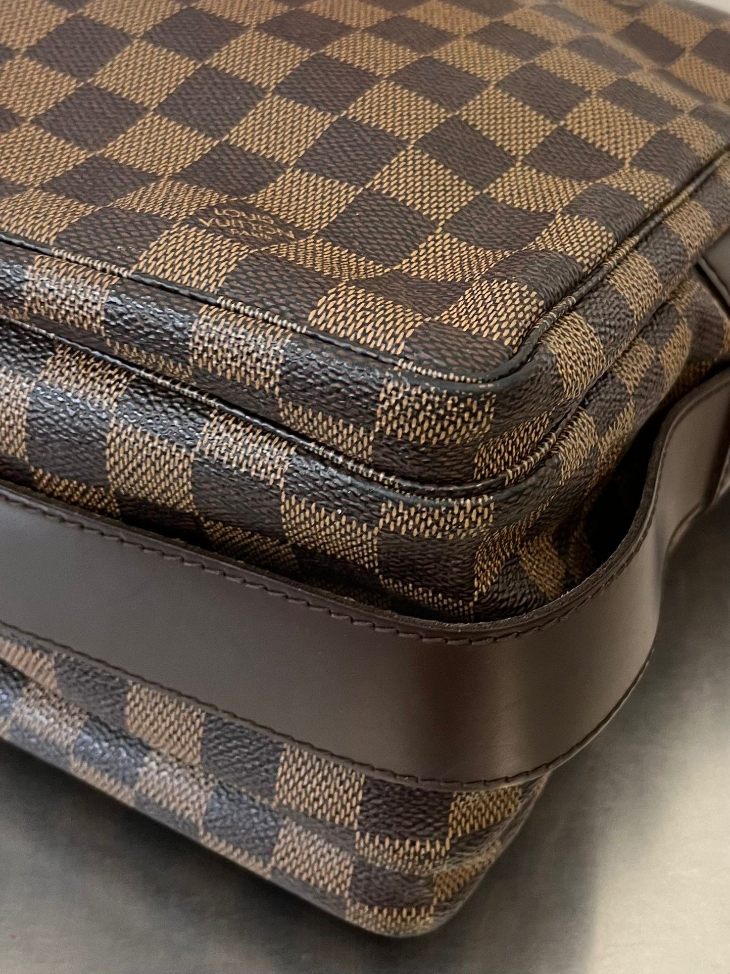 Louis Vuitton Naviglio Messenger