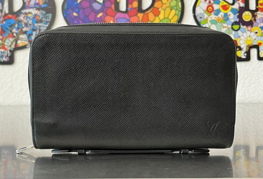 Louis Vuitton Zippy XL Taiga