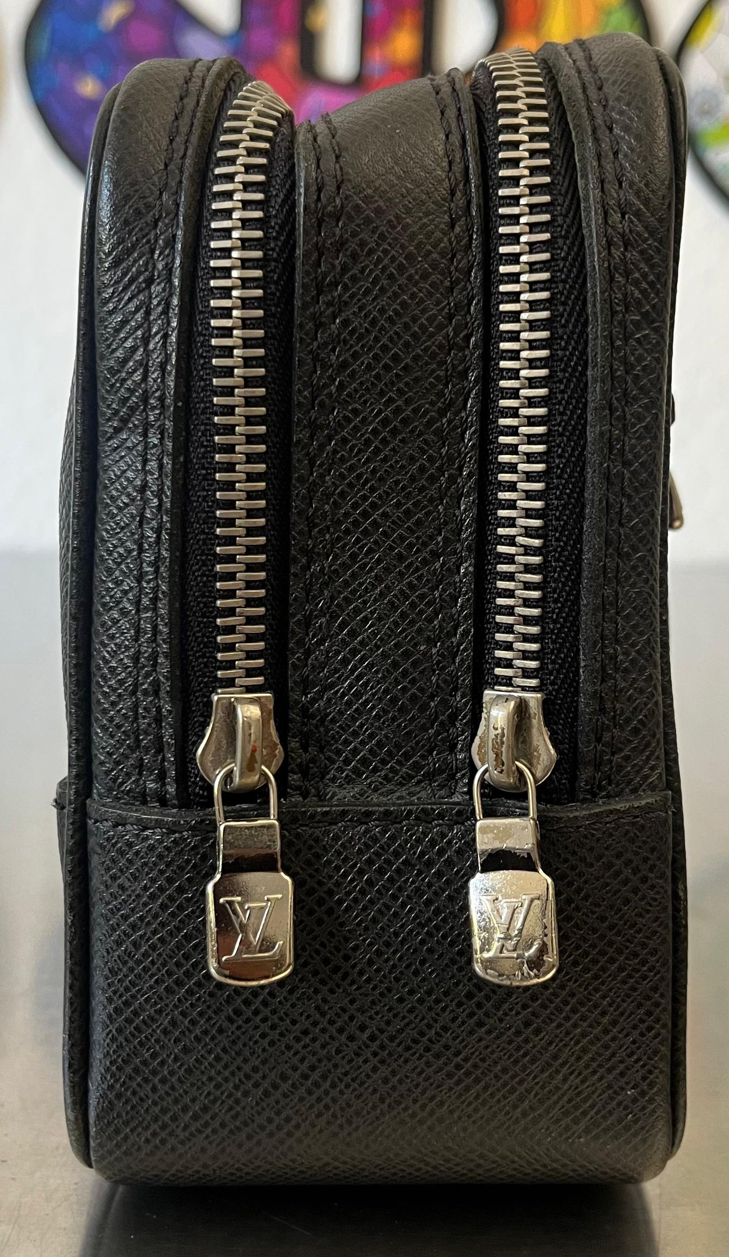 Louis Vuitton Pavel Taiga Leder