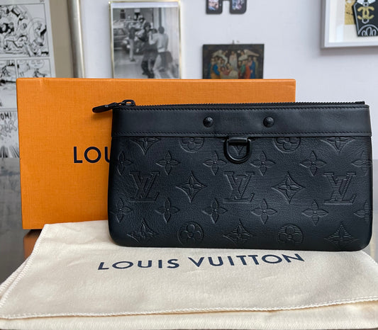 Louis Vuitton Shadow Pochette Discovery PM Leder