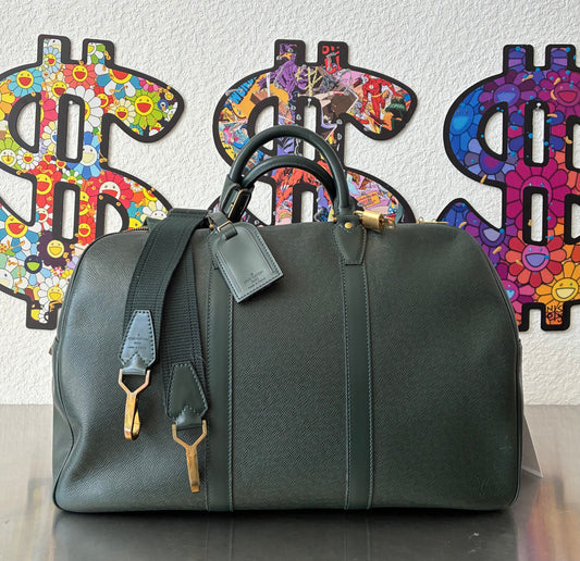 Louis Vuitton Kendall PM Taiga Leder