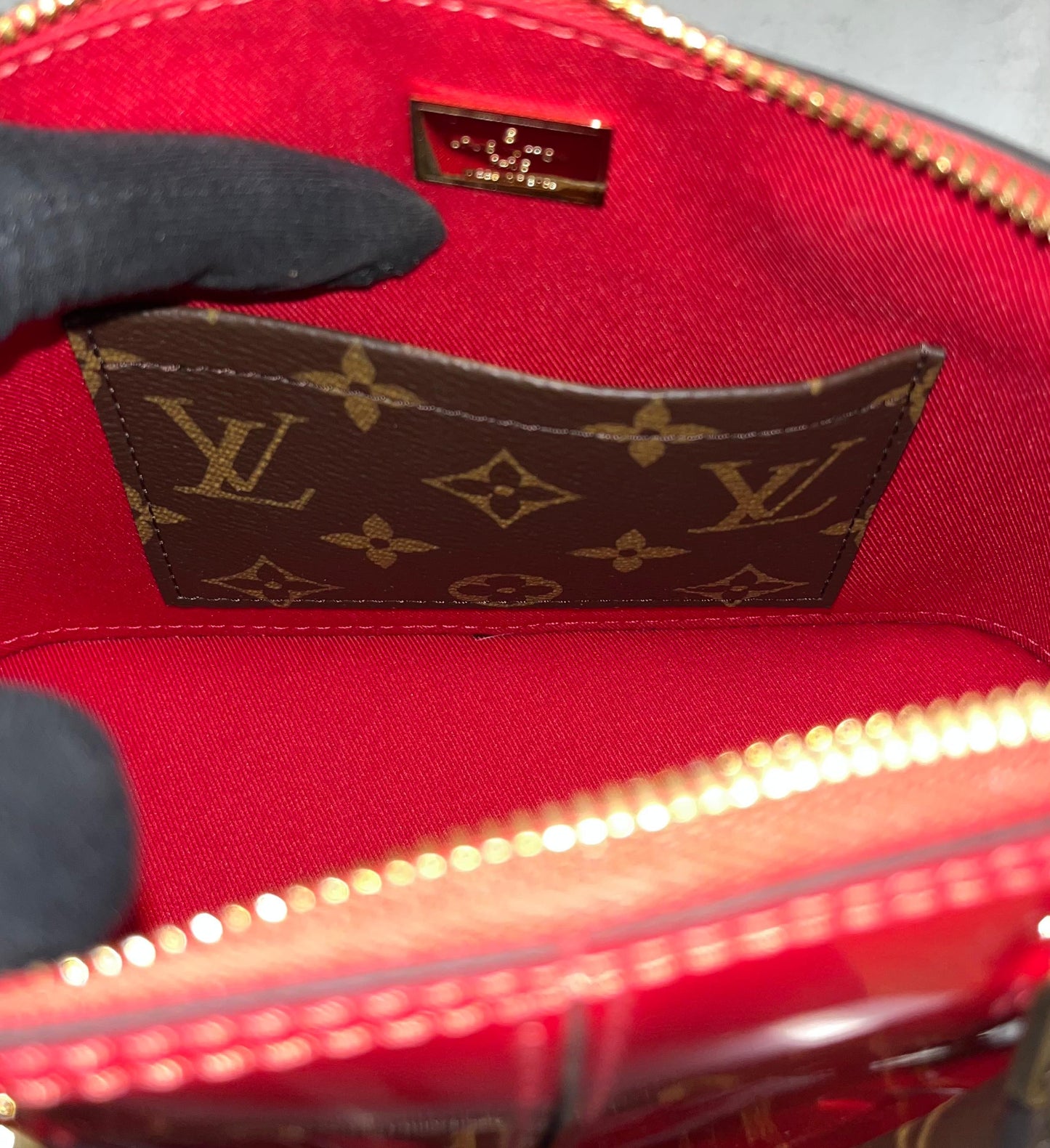 Louis Vuitton Alma BB Vernis Miroir Rot