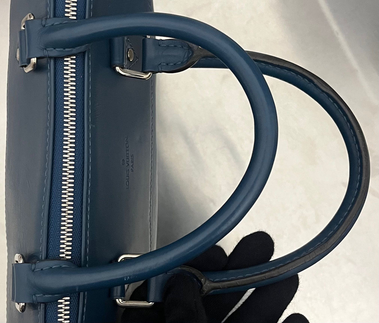 Louis Vuitton Porte Documents Jour Epi