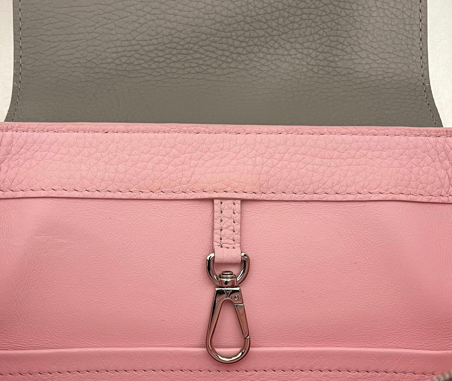 Louis Vuitton Capucines MM