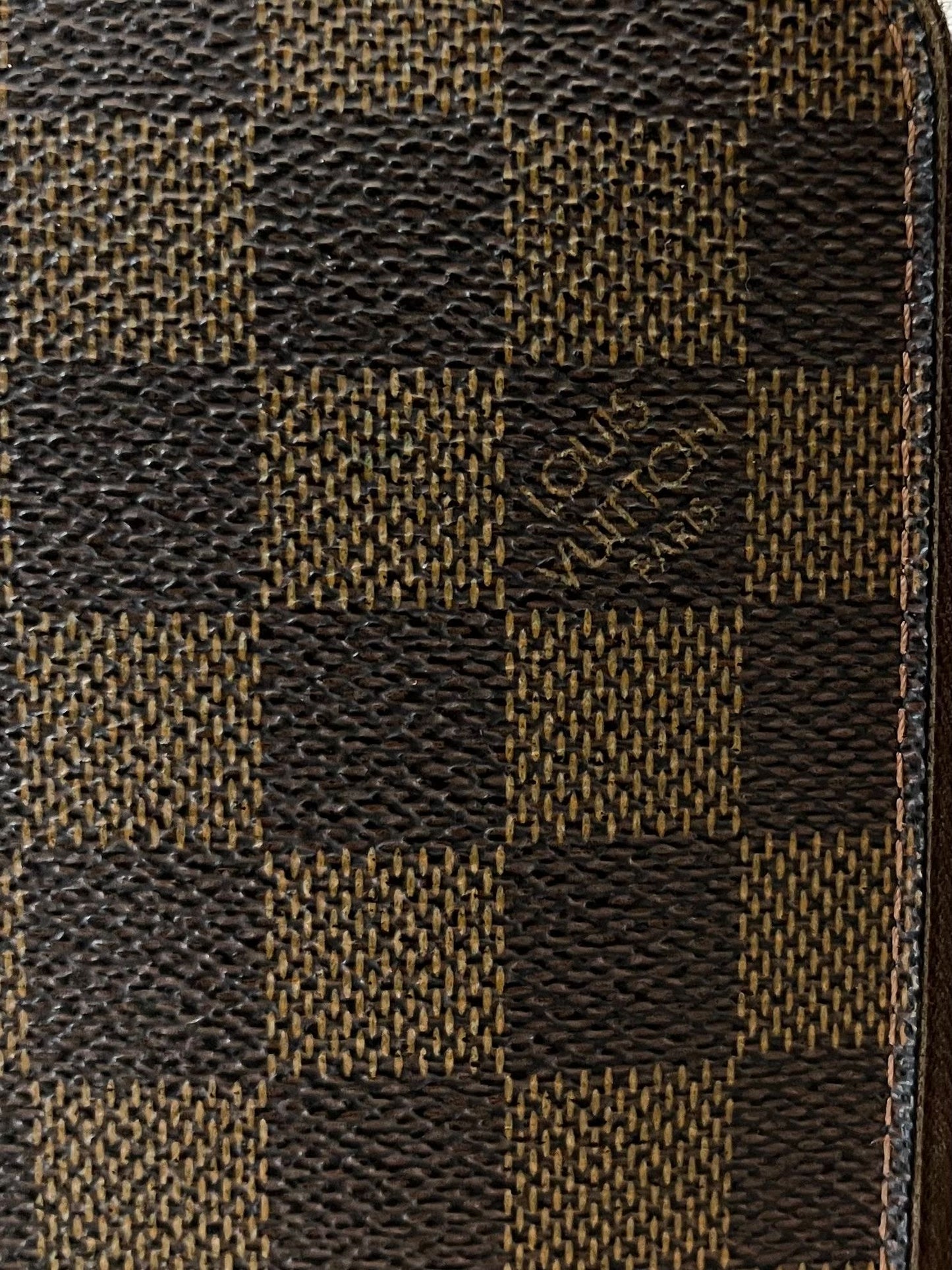 Louis Vuitton Zippy Organizer Damier