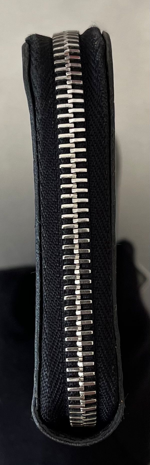 Louis Vuitton Zippy Vertical Damier