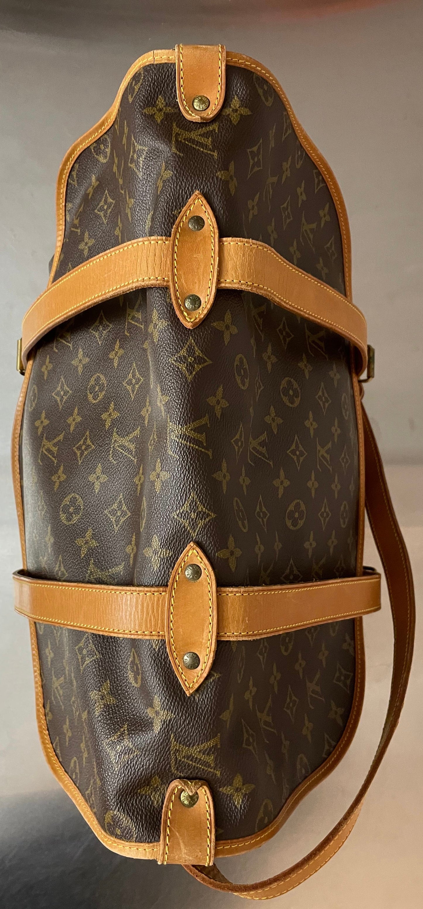 Louis Vuitton Saumur 43