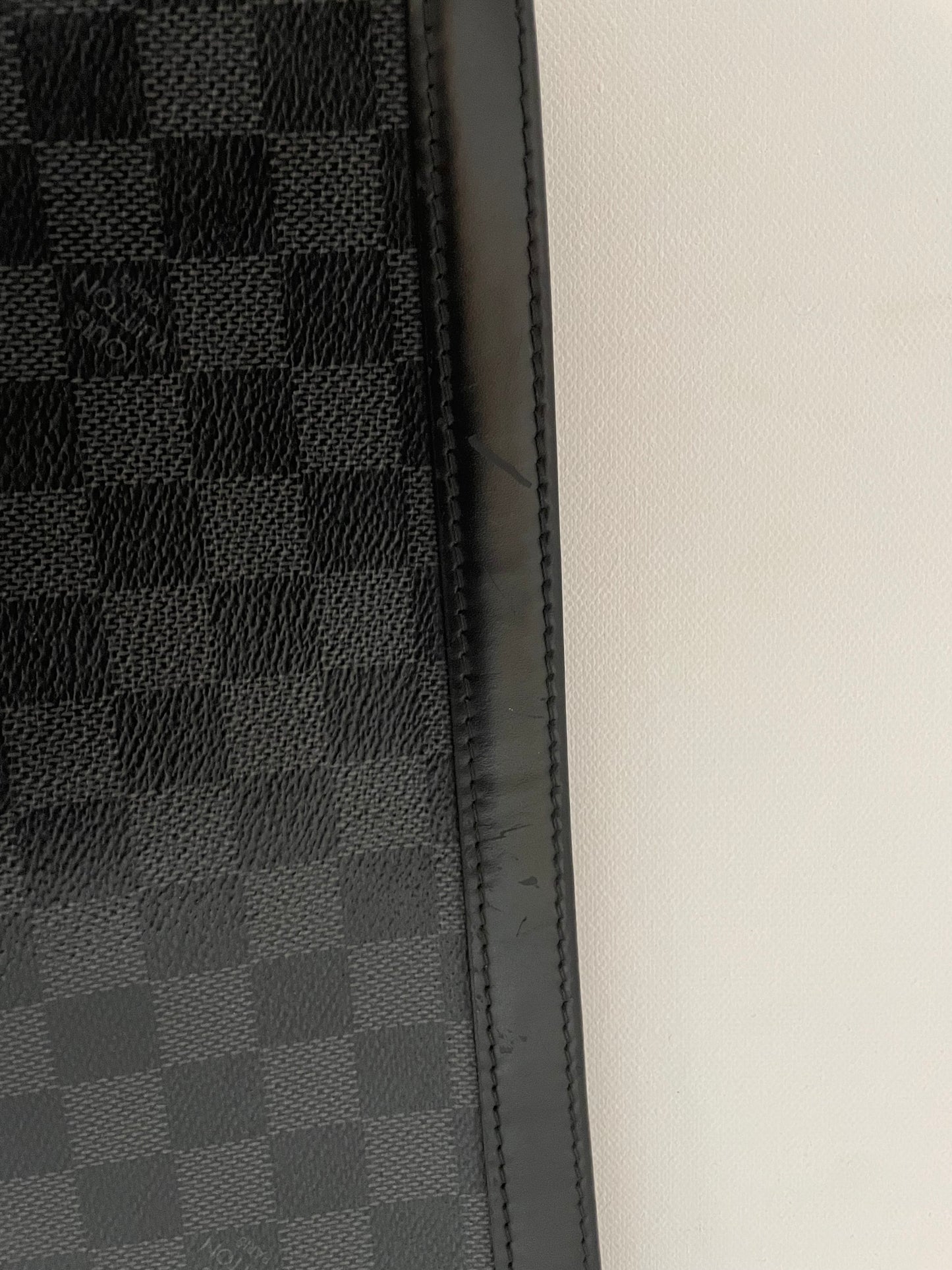 Louis Vuitton Pochette Voyage MM