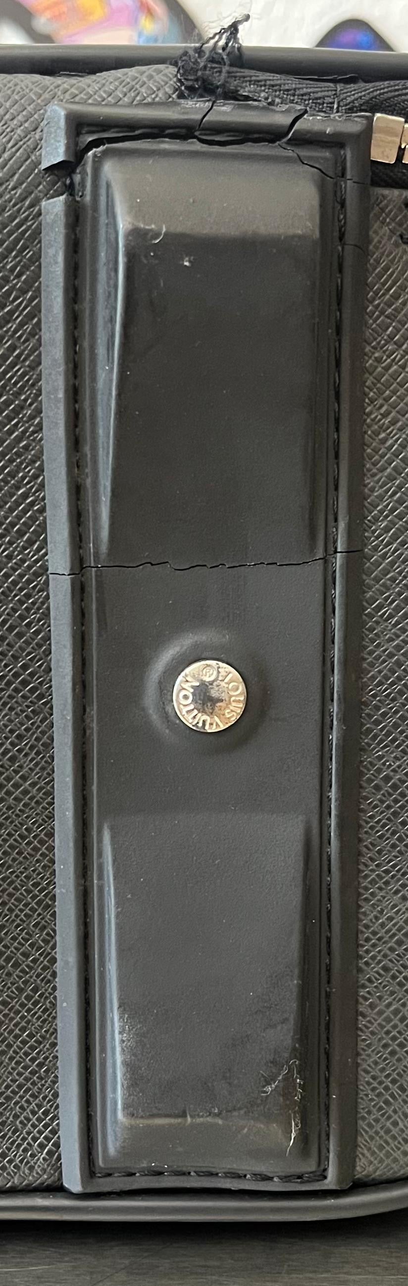 Louis Vuitton Pegase 60 Taiga