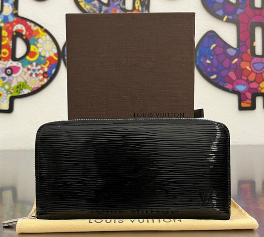 Louis Vuitton Zippy Epi Electric