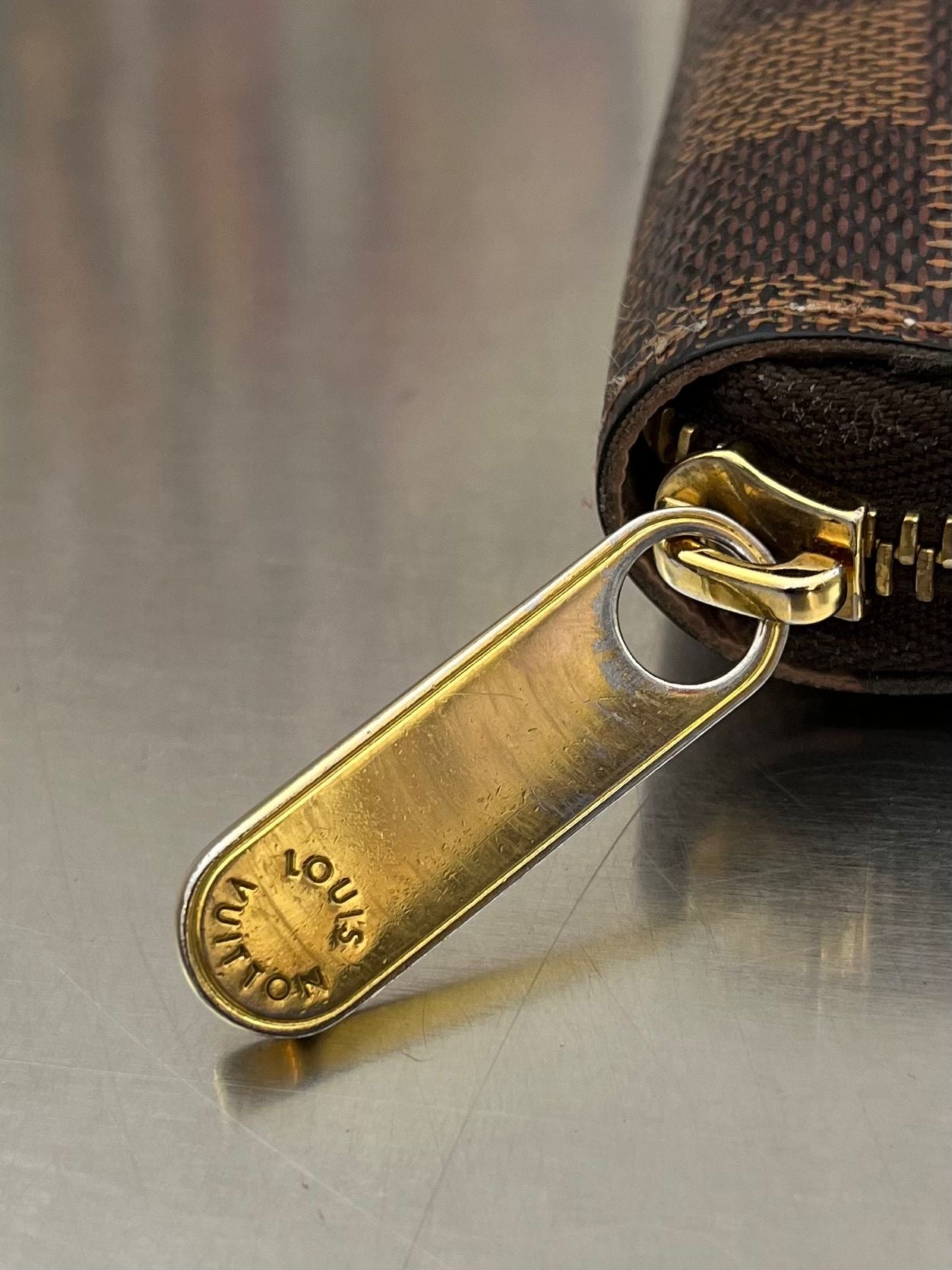 Louis Vuitton Zippy Damier