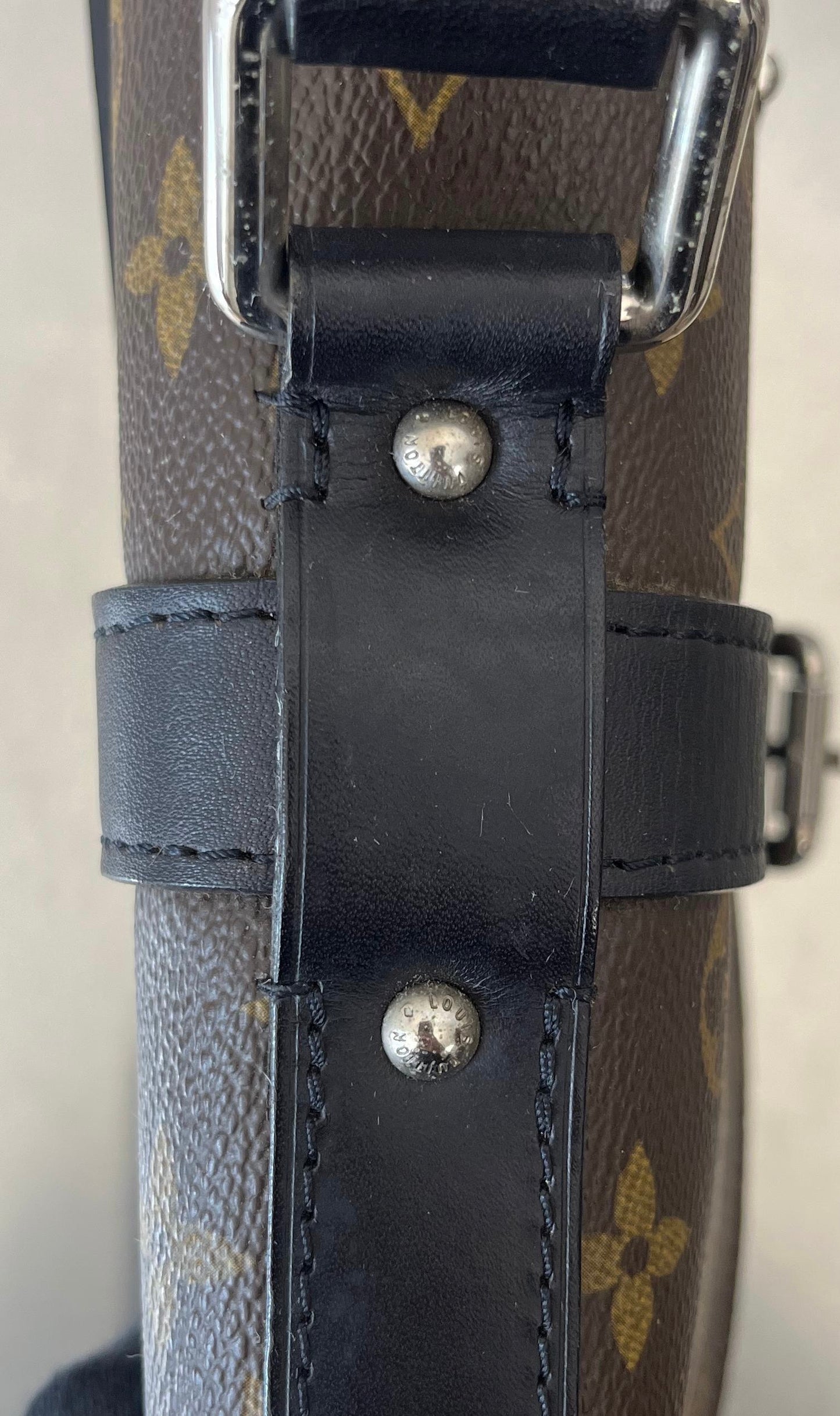 Louis Vuitton Larry Monogram Makassar