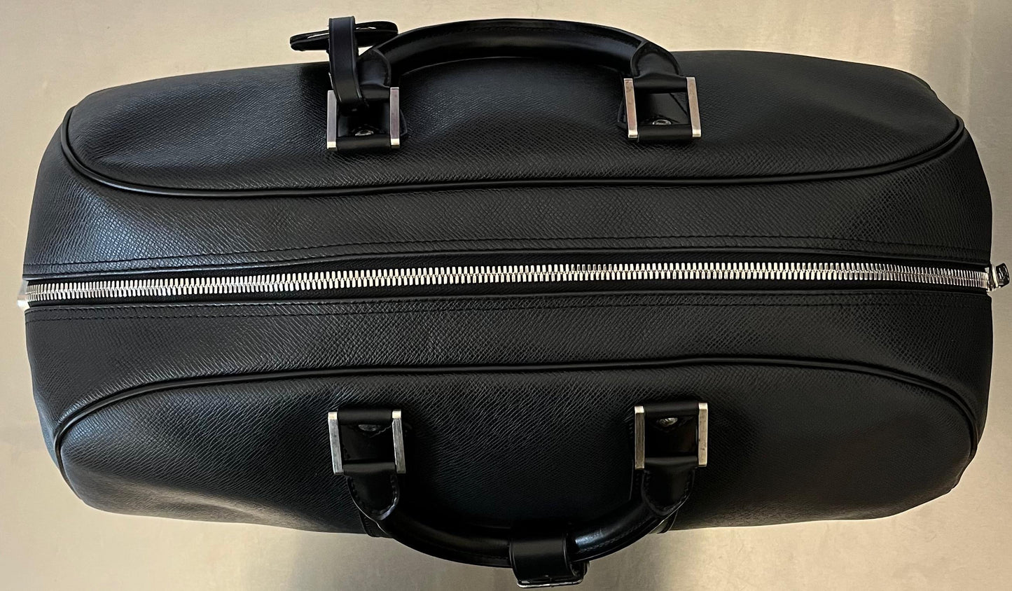 Louis Vuitton Kendall PM Taiga