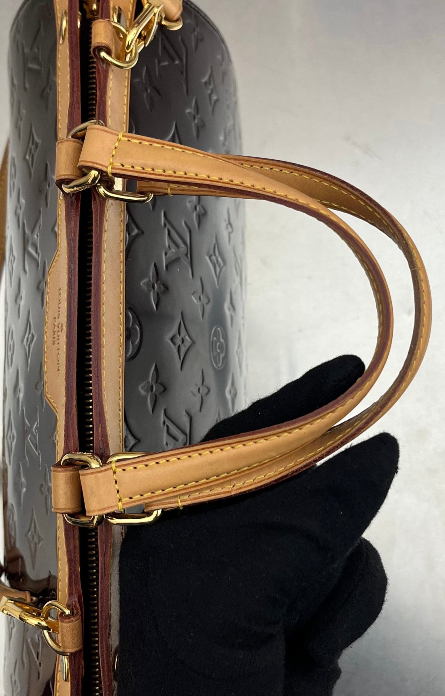 Louis Vuitton Brea MM Vernis