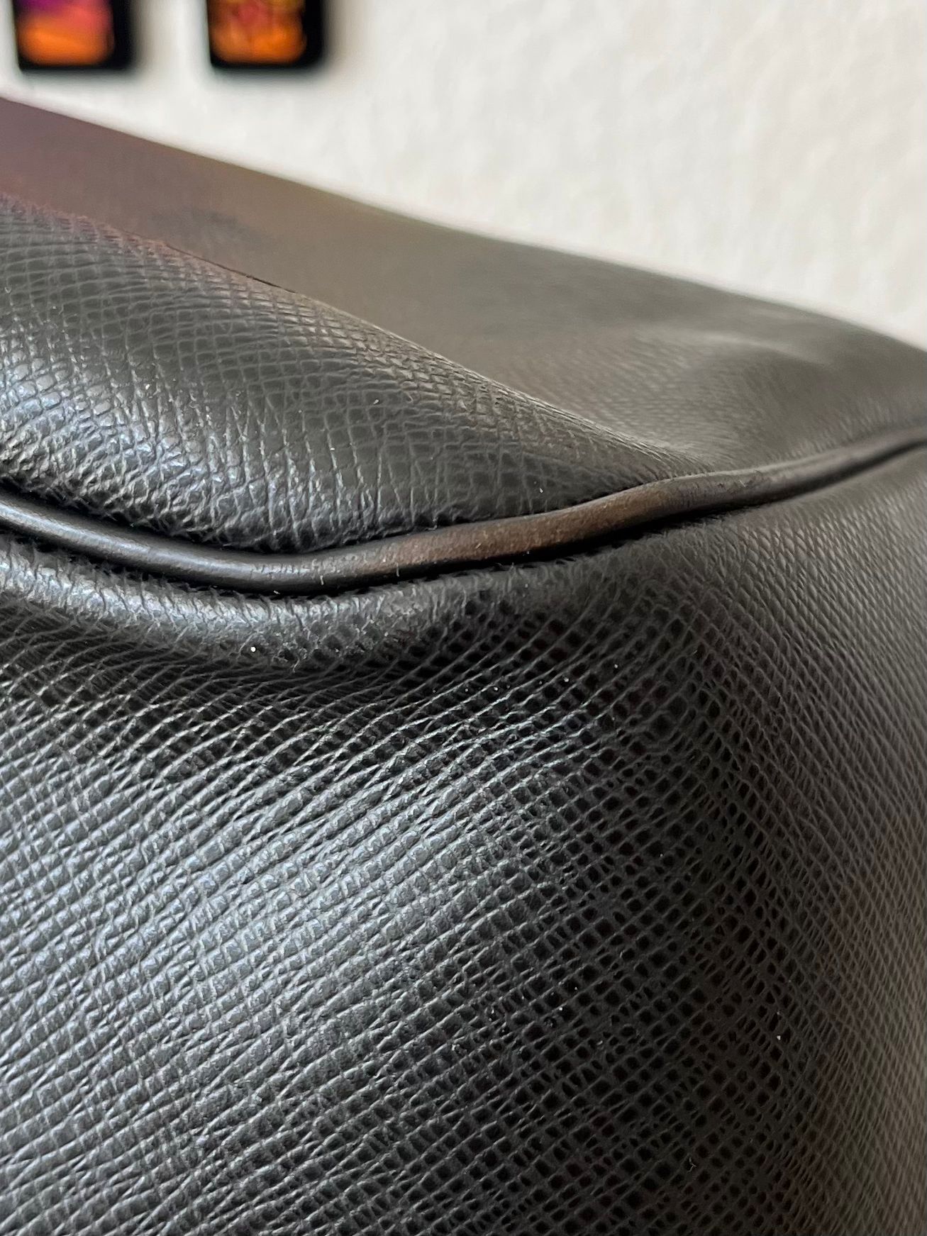 Louis Vuitton Kendall PM Taiga
