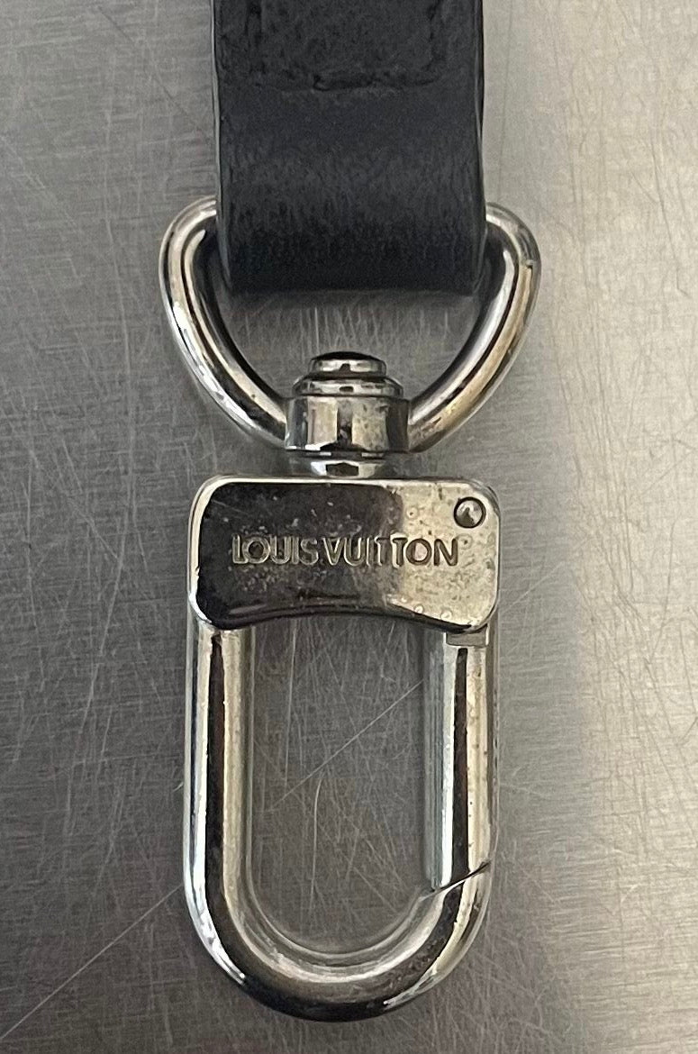 Louis Vuitton Pavel Taiga Leder