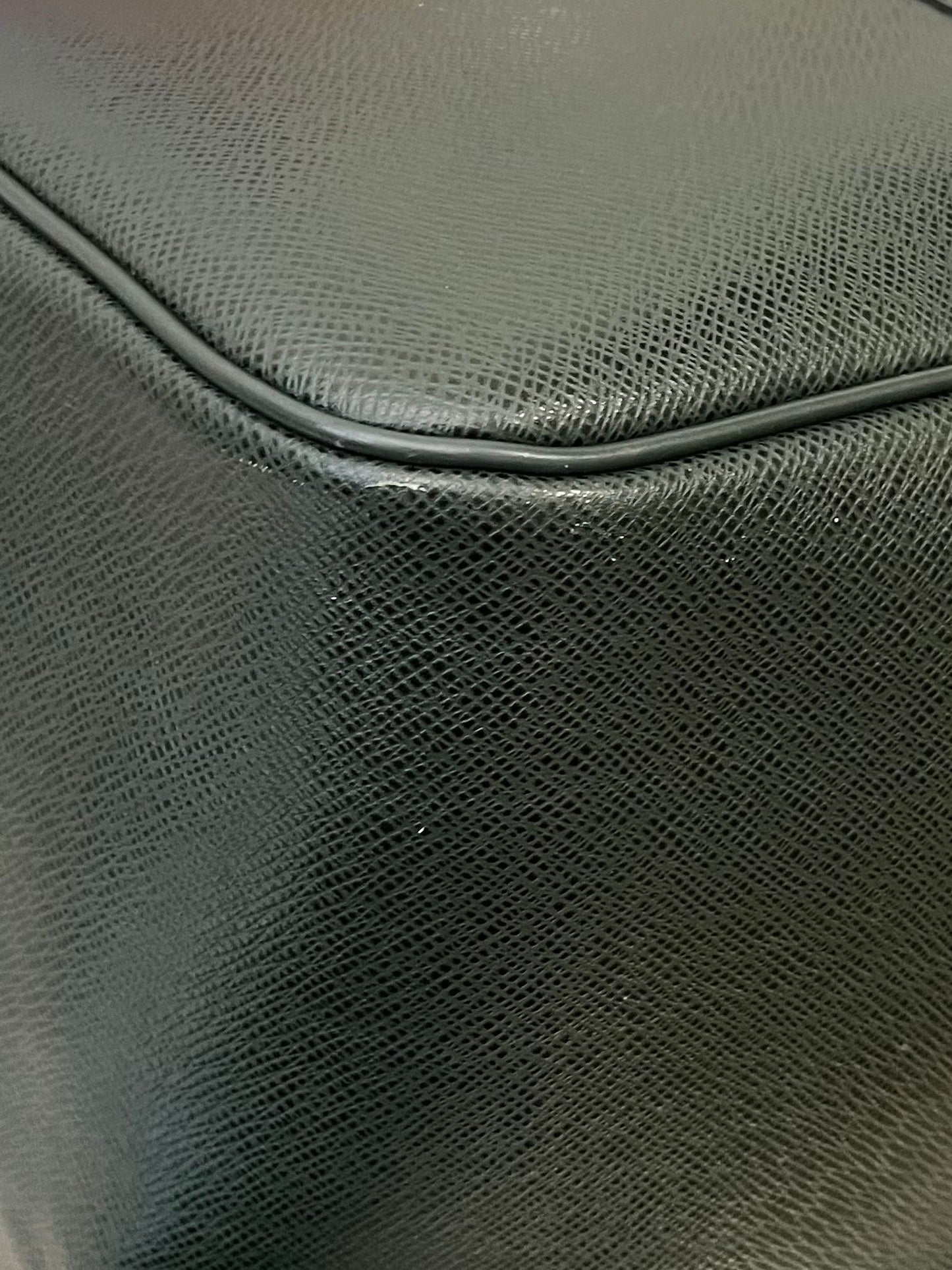 Louis Vuitton Kendall PM Taiga