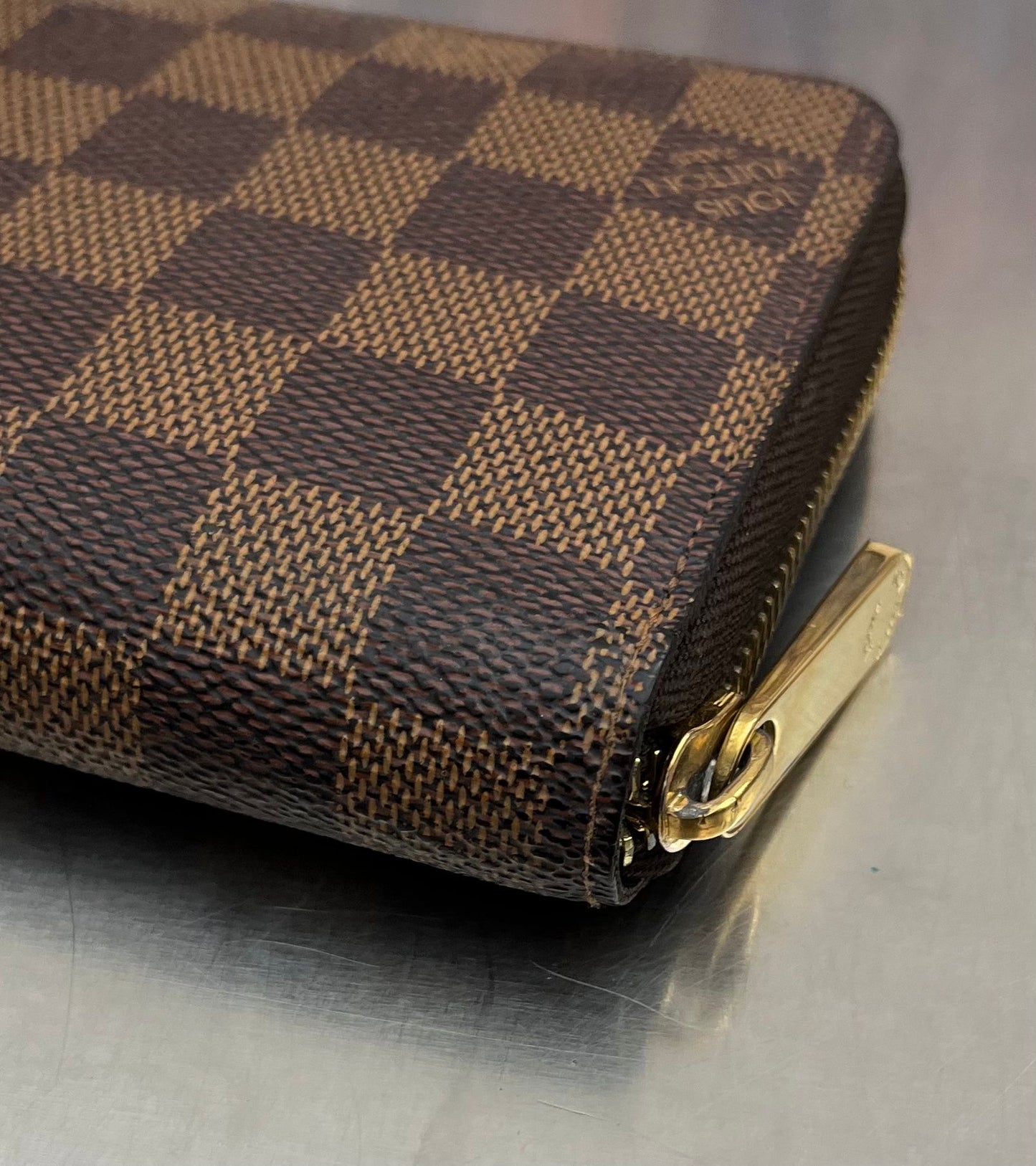 Louis Vuitton Zippy Damier