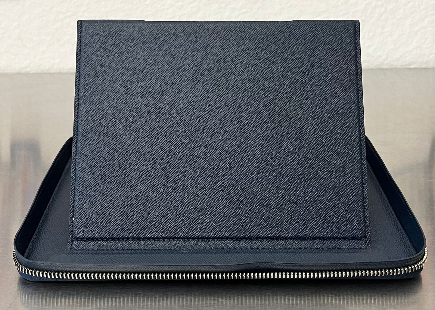 Louis Vuitton iPad Organizer Taiga