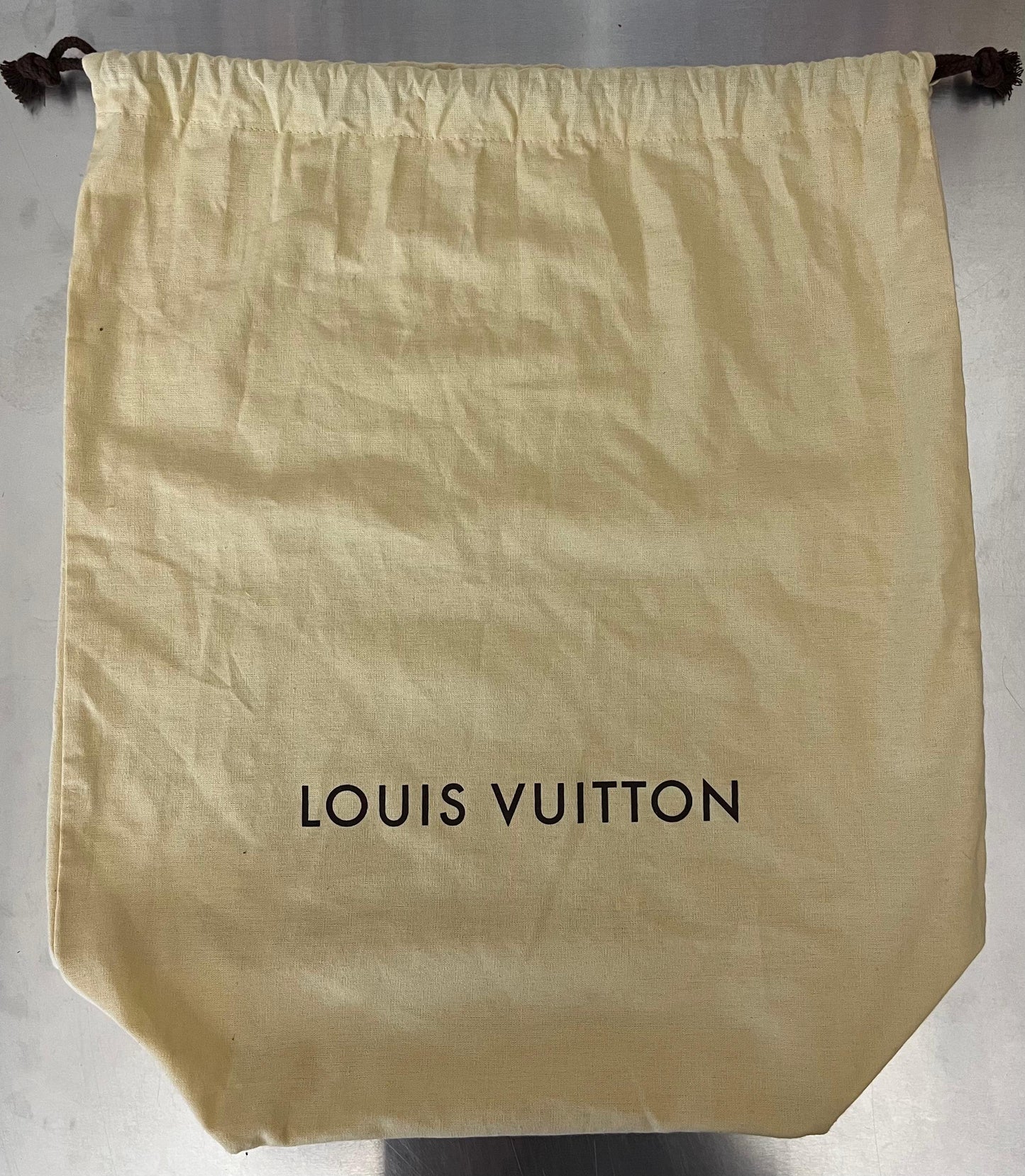 Louis Vuitton Saumur 35