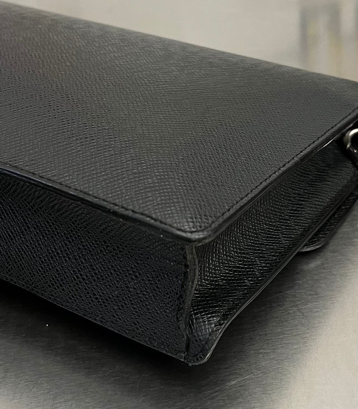 Louis Vuitton Belaia Taiga