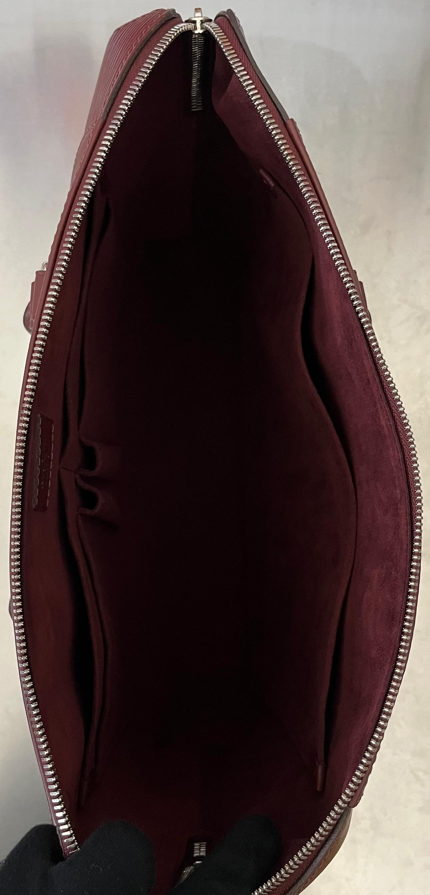 Louis Vuitton Porte Documents Jour Epi