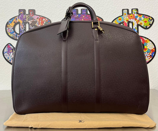 Louis Vuitton Helanga Taiga