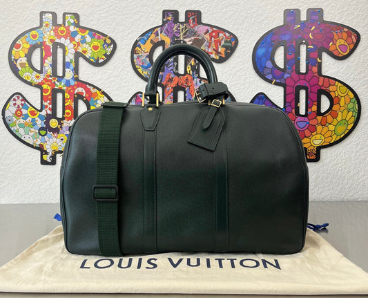 Louis Vuitton Kendall PM Taiga Leder