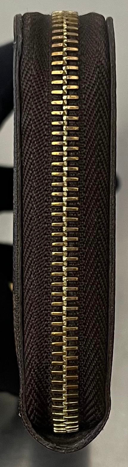Louis Vuitton Zippy Damier