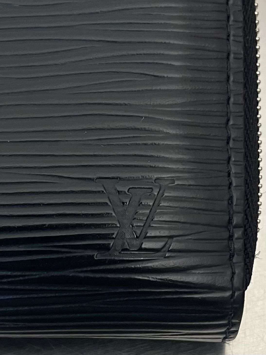Louis Vuitton Zippy Coin Epi
