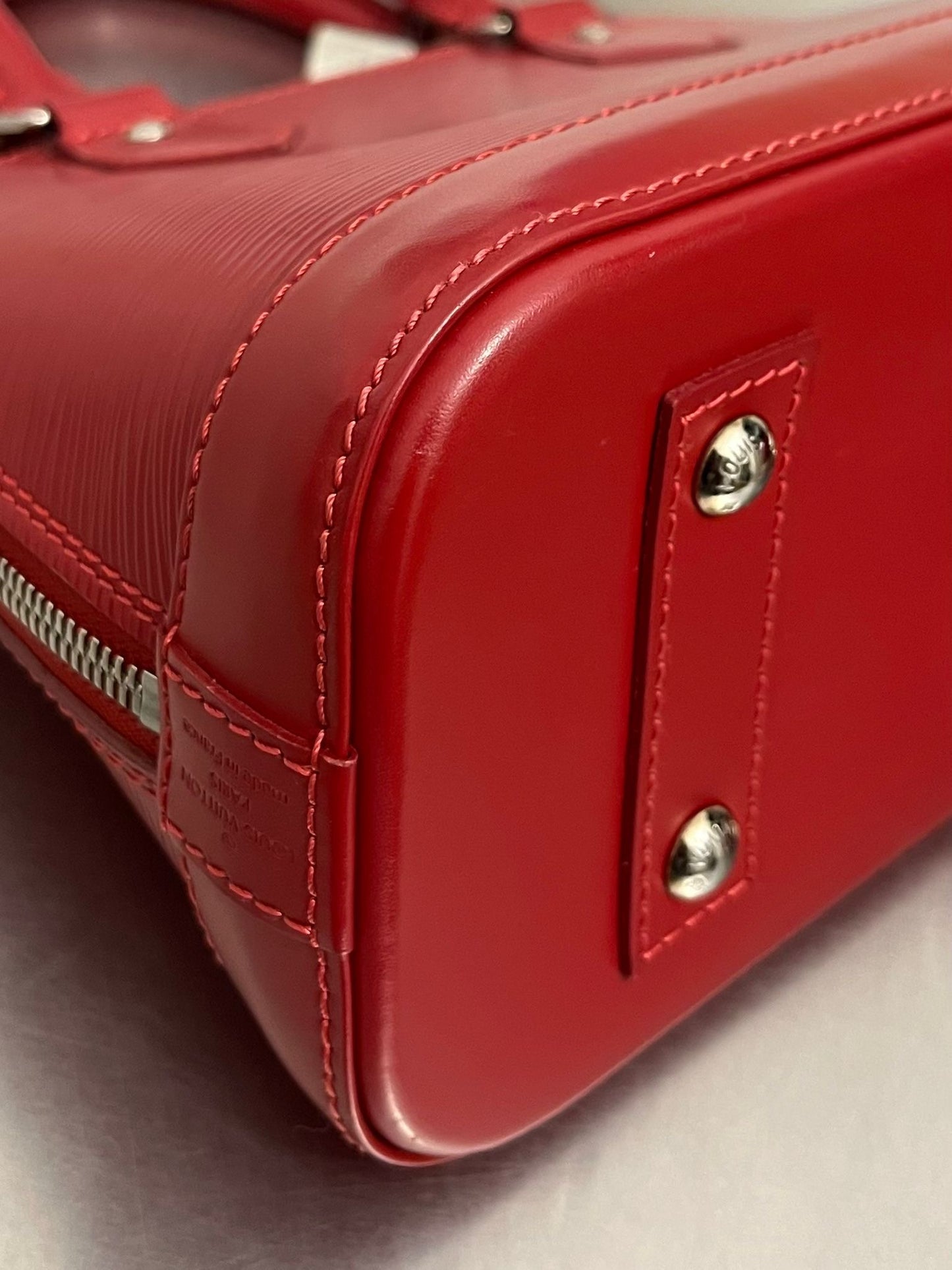 Louis Vuitton Alma BB Epi