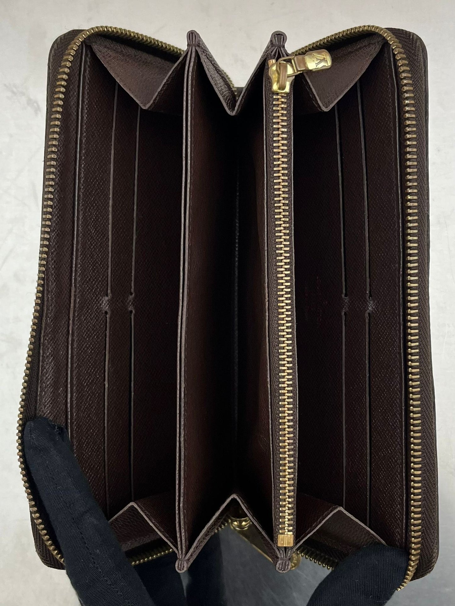 Louis Vuitton Zippy Damier