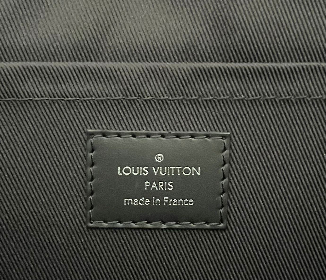 Louis Vuitton Pochette Discovery GM