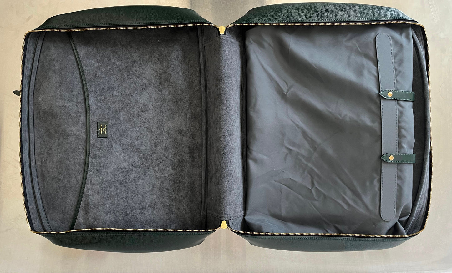 Louis Vuitton Helanga Taiga