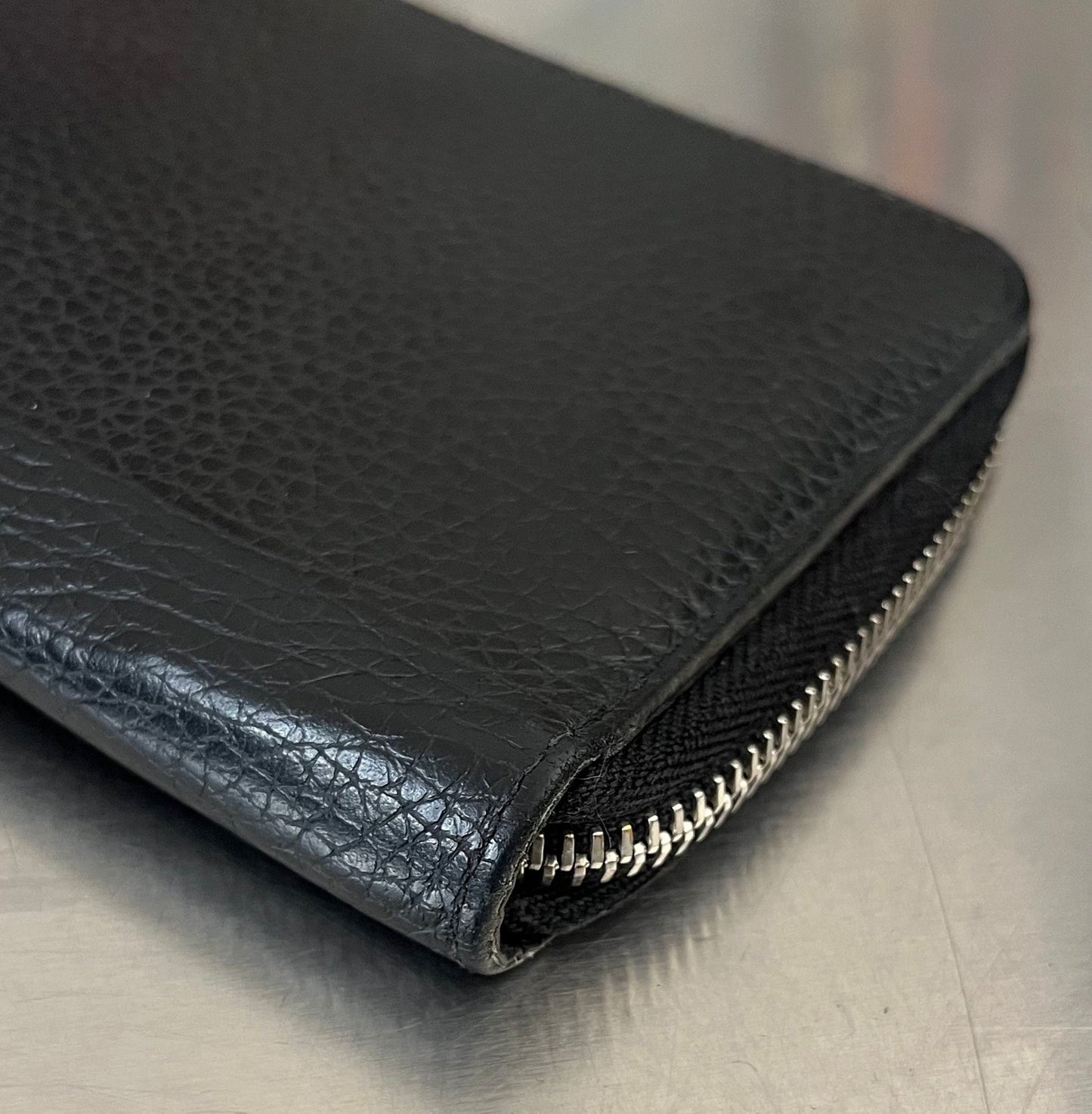 Louis Vuitton Zippy Vertical Taurillon Leder