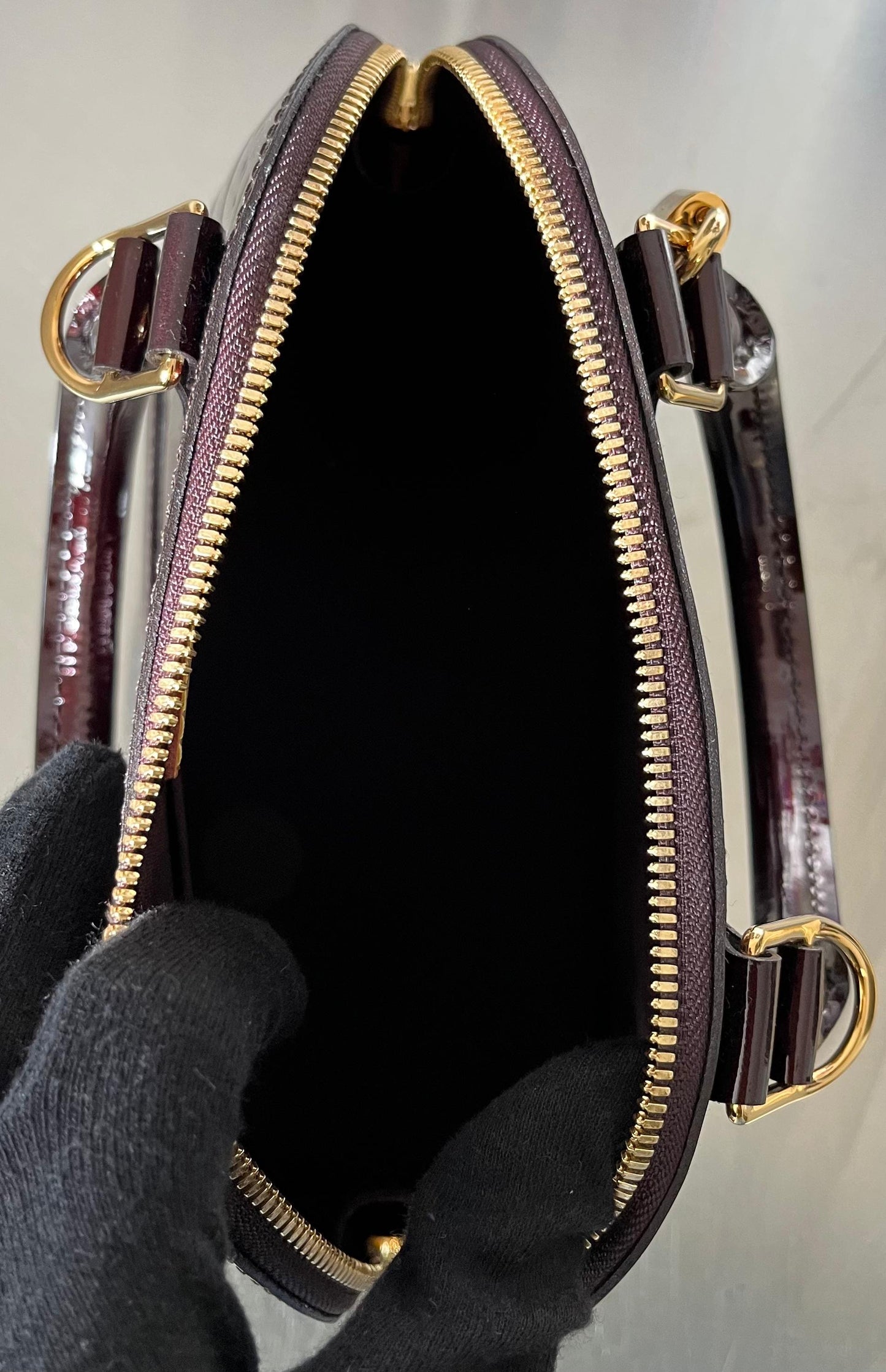Louis Vuitton Alma BB Vernis