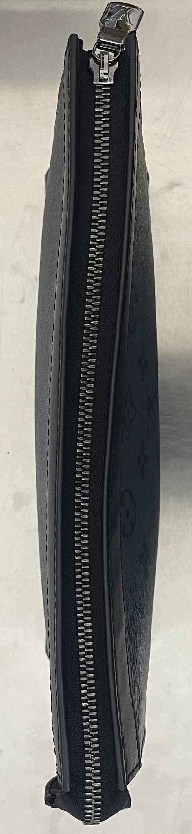 Louis Vuitton Pochette Voyage MM
