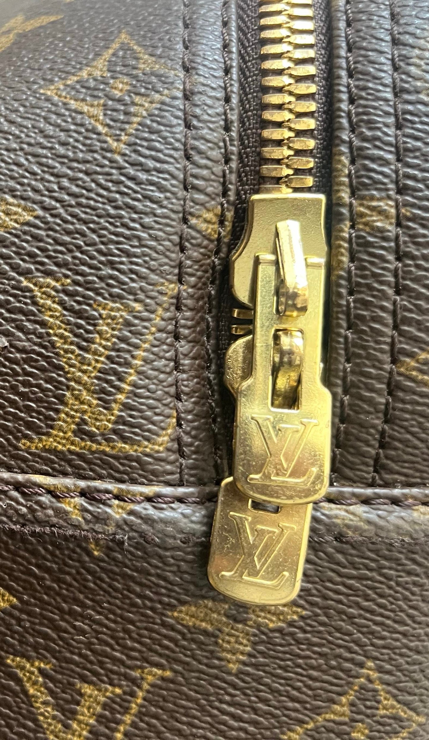 Louis Vuitton Sirius 70