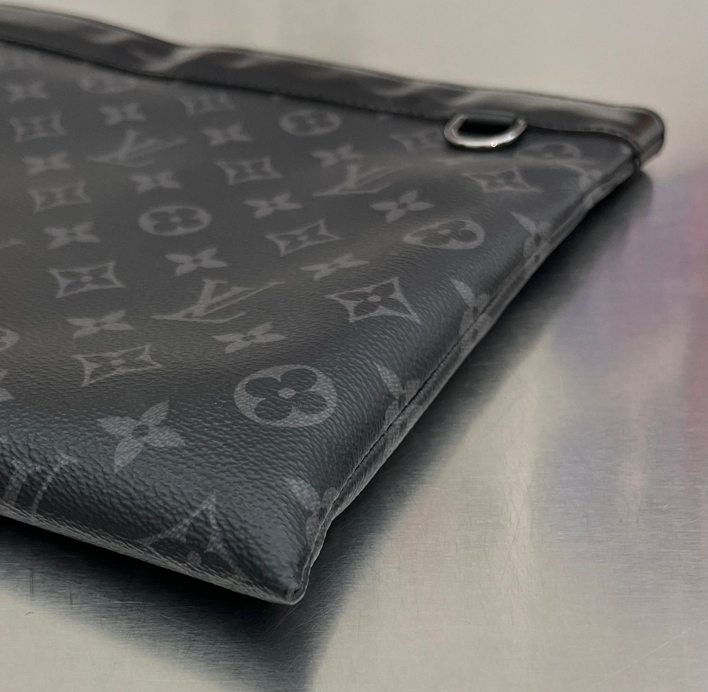 Louis Vuitton Pochette Discovery GM