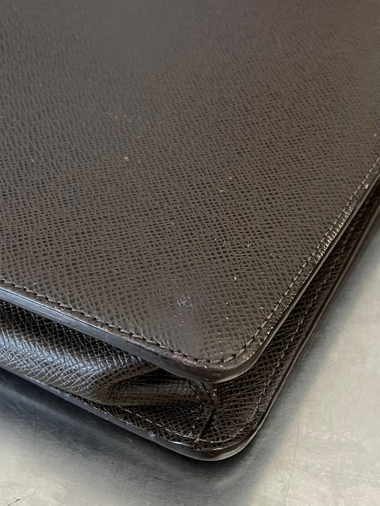 Louis Vuitton Laguito Taiga